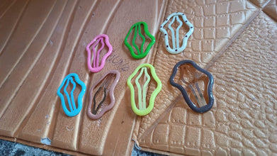 Hair Clips Multicolor Women Hair Accessorie (1 pc), Hair accessories (Pack of 2)