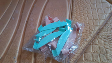 Plastic Stackable Wardrobe Organizer Clips, Core Wardrobe Box Support (8 Pcs Set) (Pack of 2)